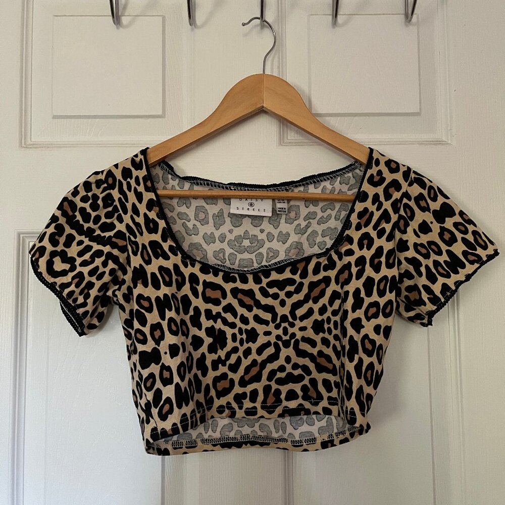Daisy Street Cropped T-Shirt